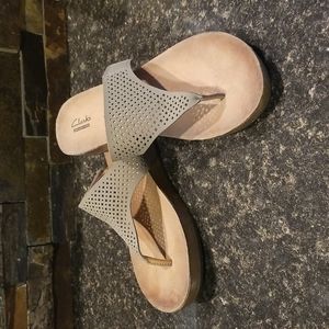 Clarks sandals size 11